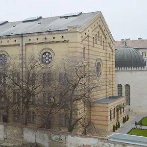 Synagogue View Penzion