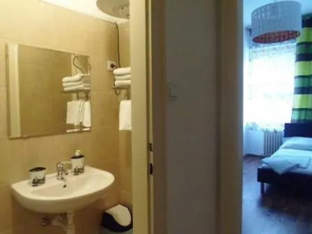 Room With Bathroom In Budapest Center